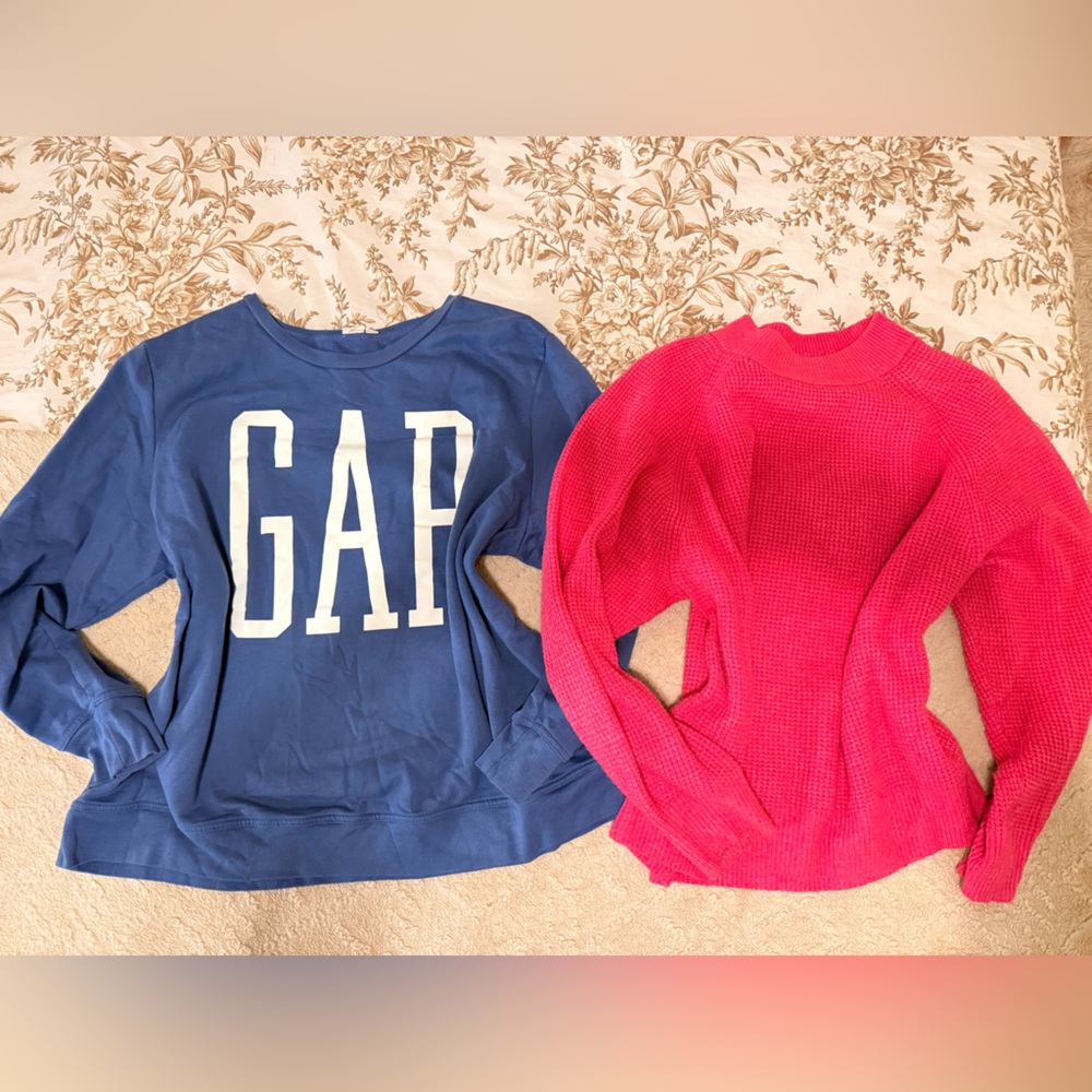 GAP Classic Blue Crewneck